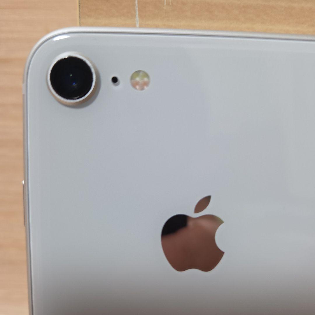 Apple iPhone 8 シルバー 本体と付属品