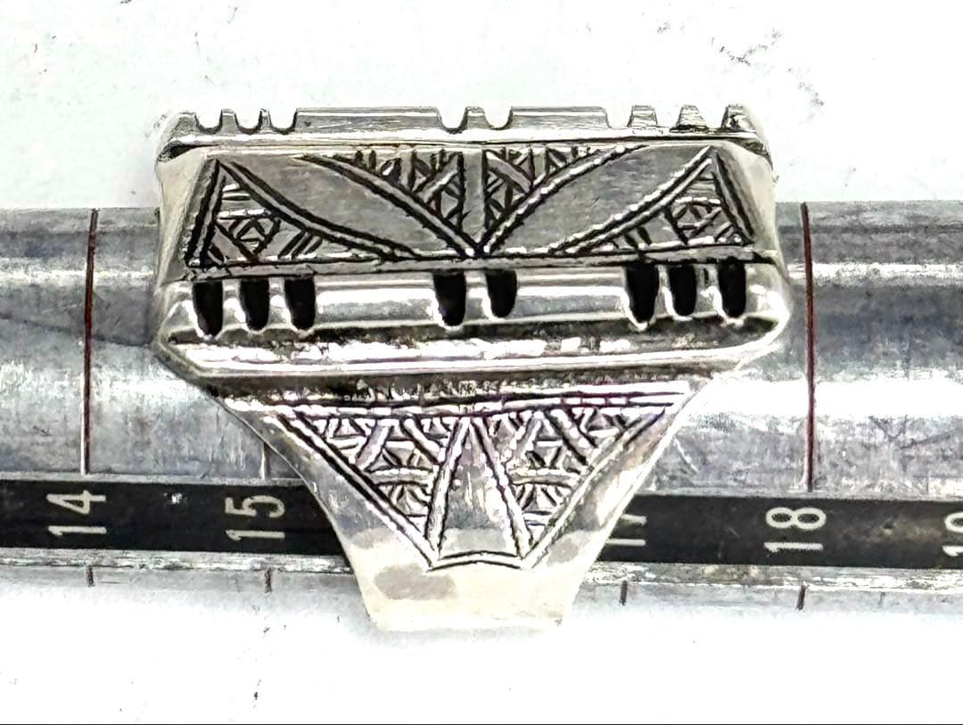 トゥアレグ族　ハンドメイド　さシルバーリング　　(２)