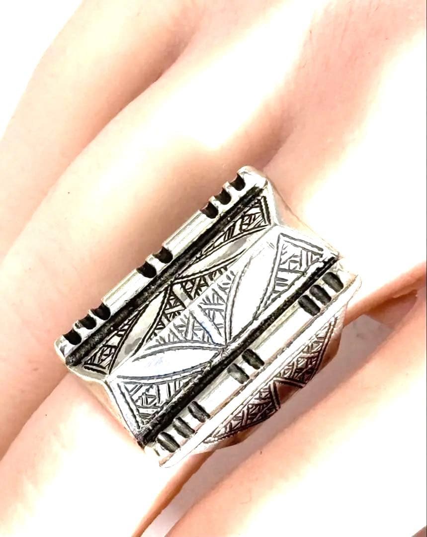 トゥアレグ族　ハンドメイド　さシルバーリング　　(２)