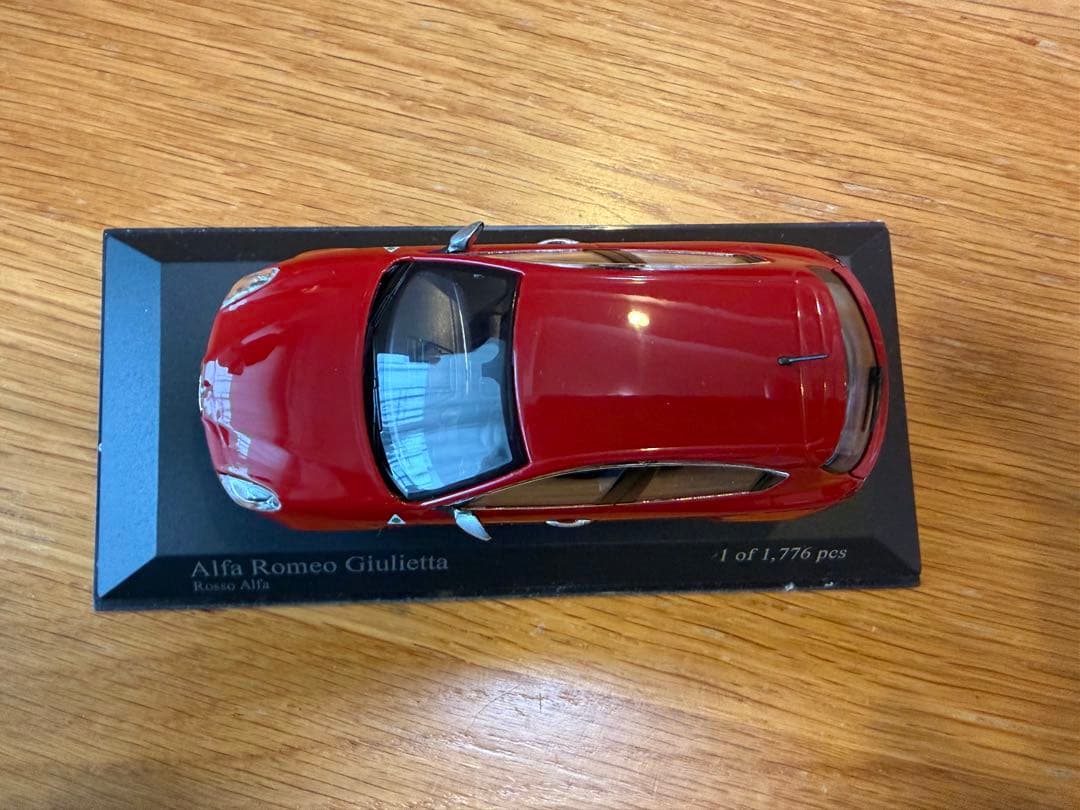 1/43 Alfa Romeo レッド アルファロメオ・ジュリエッタ ミニカー