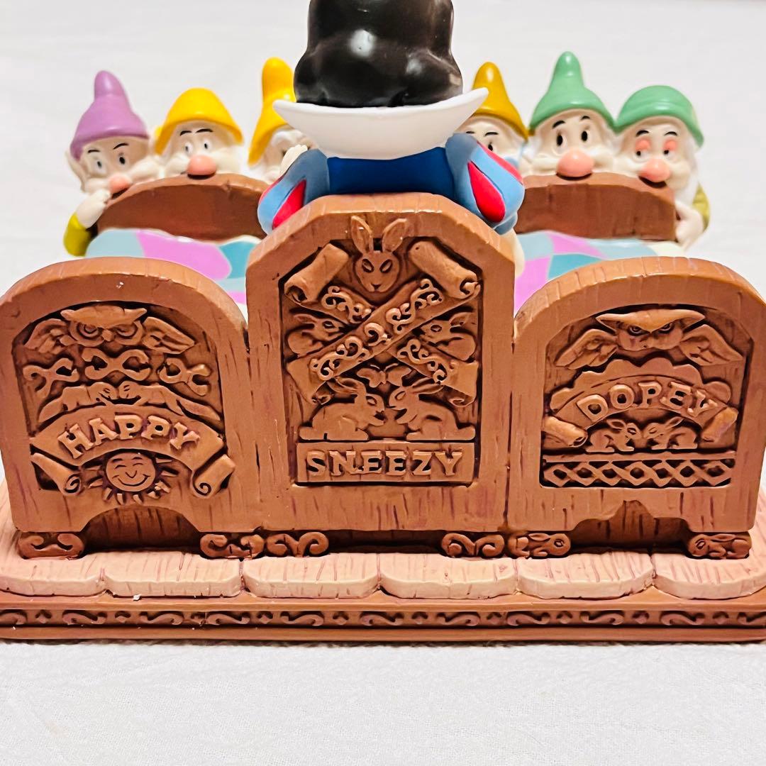 ディズニーストア　白雪姫　七人の小人　フィギュア