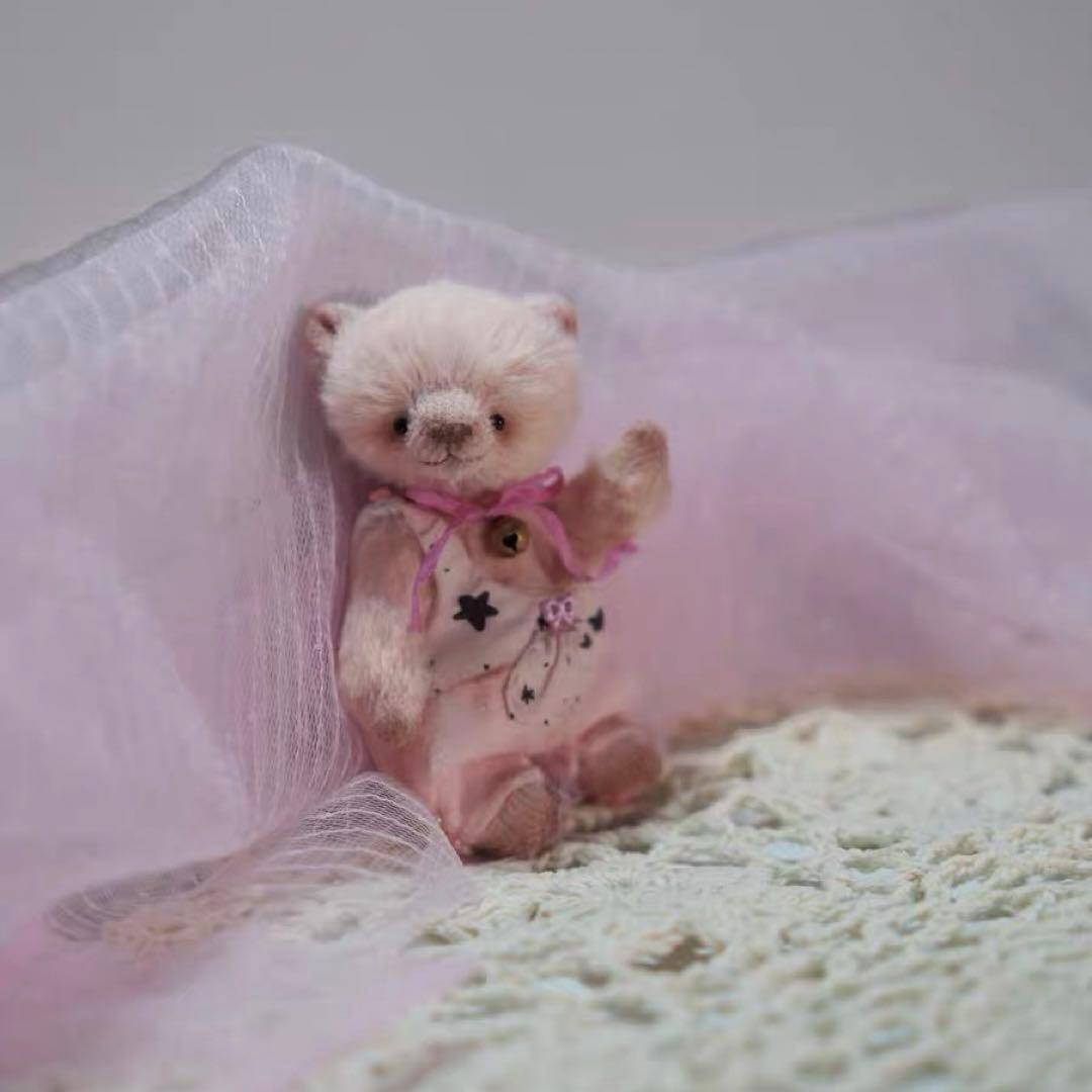 足裏もかわいい仔熊 アーティストベア テディベア ミニチュア 海外作家様