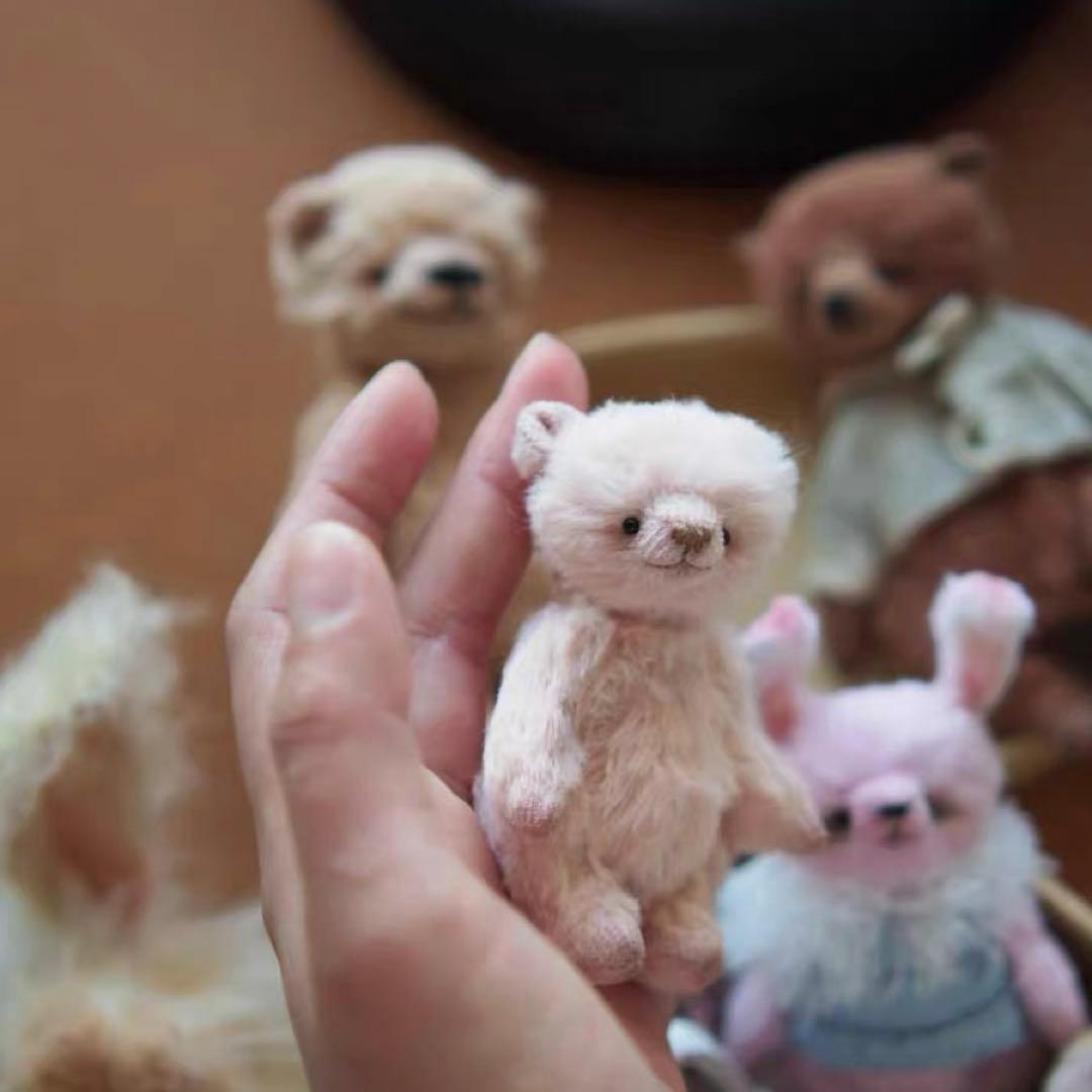足裏もかわいい仔熊 アーティストベア テディベア ミニチュア 海外作家様