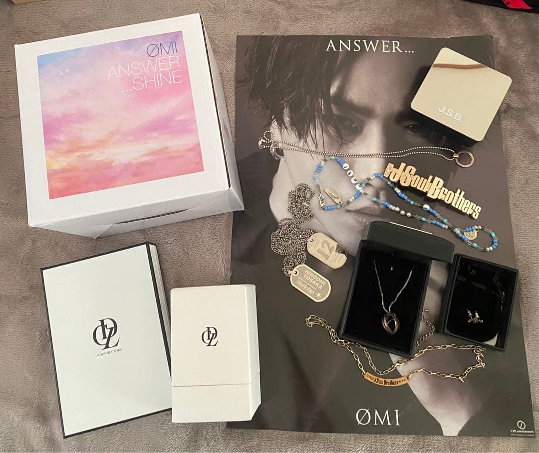 三代目まとめ売り2️⃣☆ØMI 君メイン本日限り特価☆