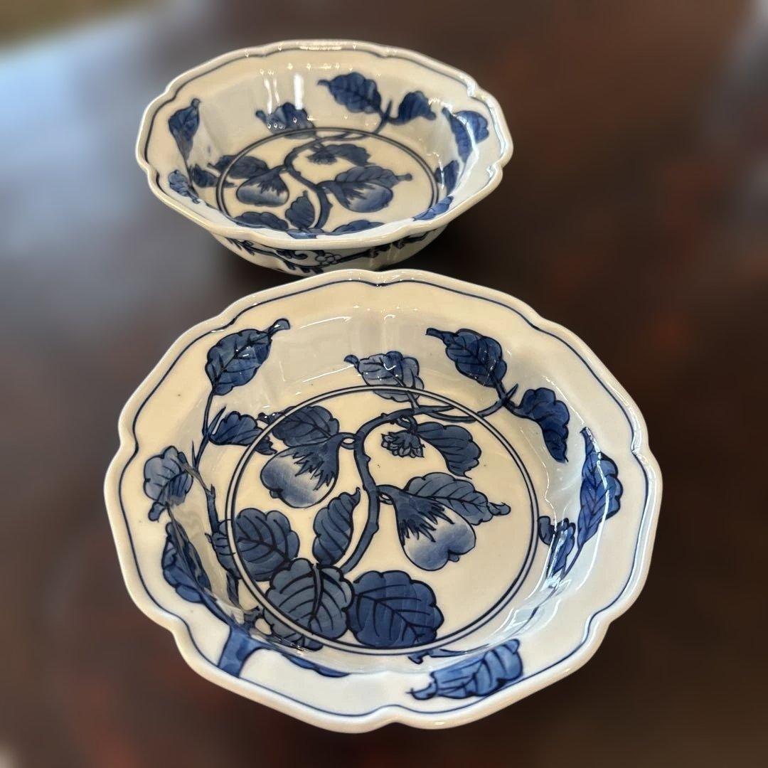 有田焼　源右衛門　染め付け　茄子文 輪花八角形陶器浅鉢　二個組