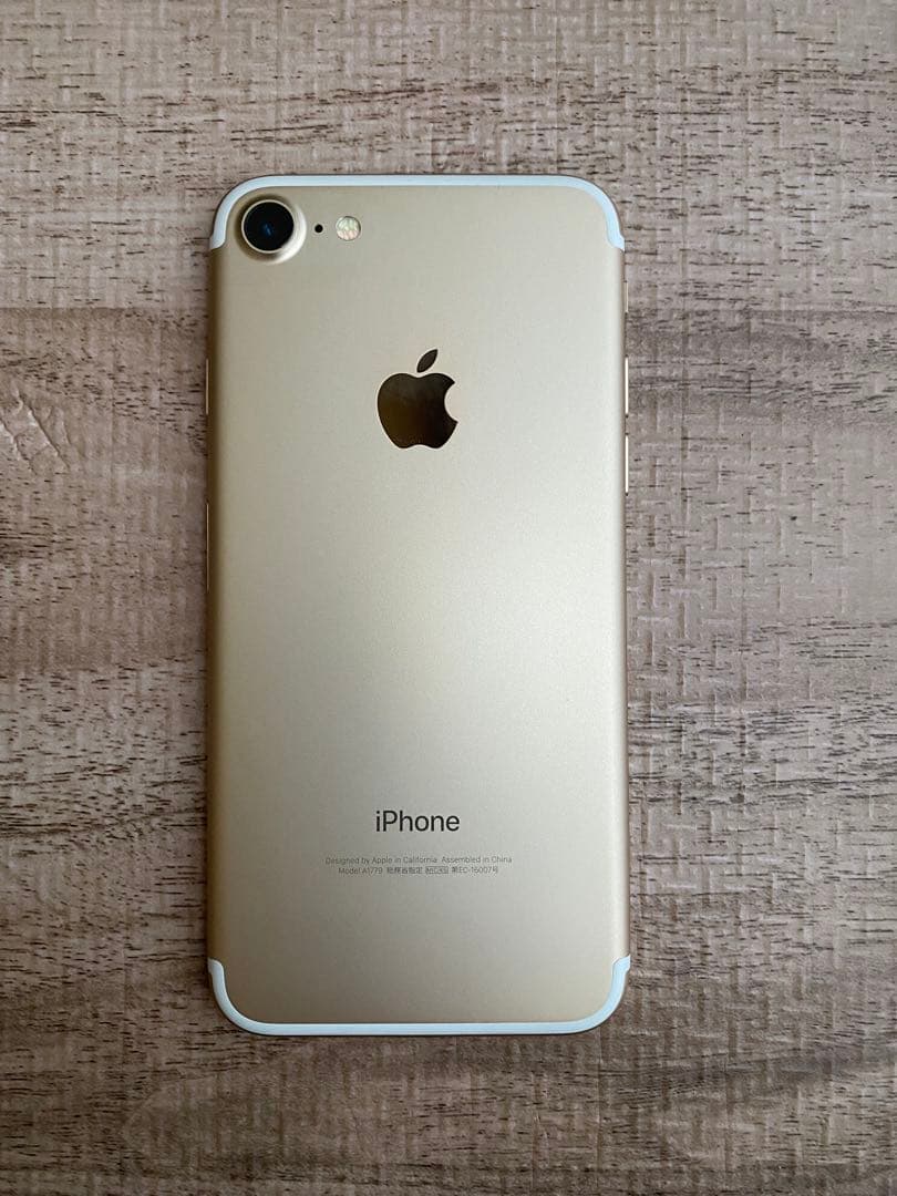 ！！いと！！　iPhone7 本体 128GB SIMフリー