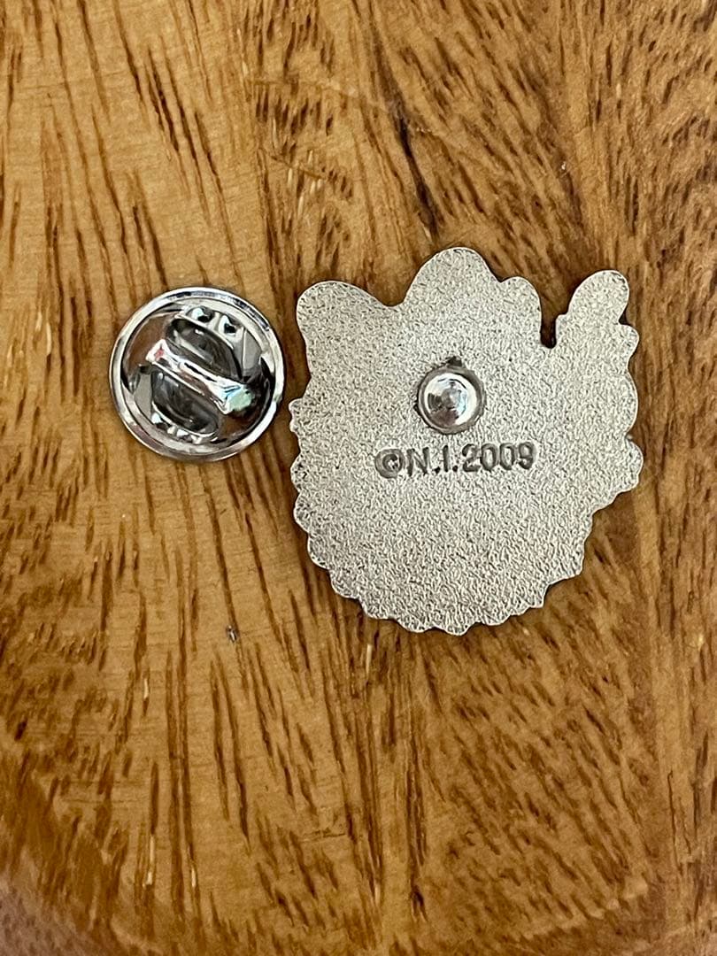 レア　ベリエちゃん　ピンバッジ 2009年製