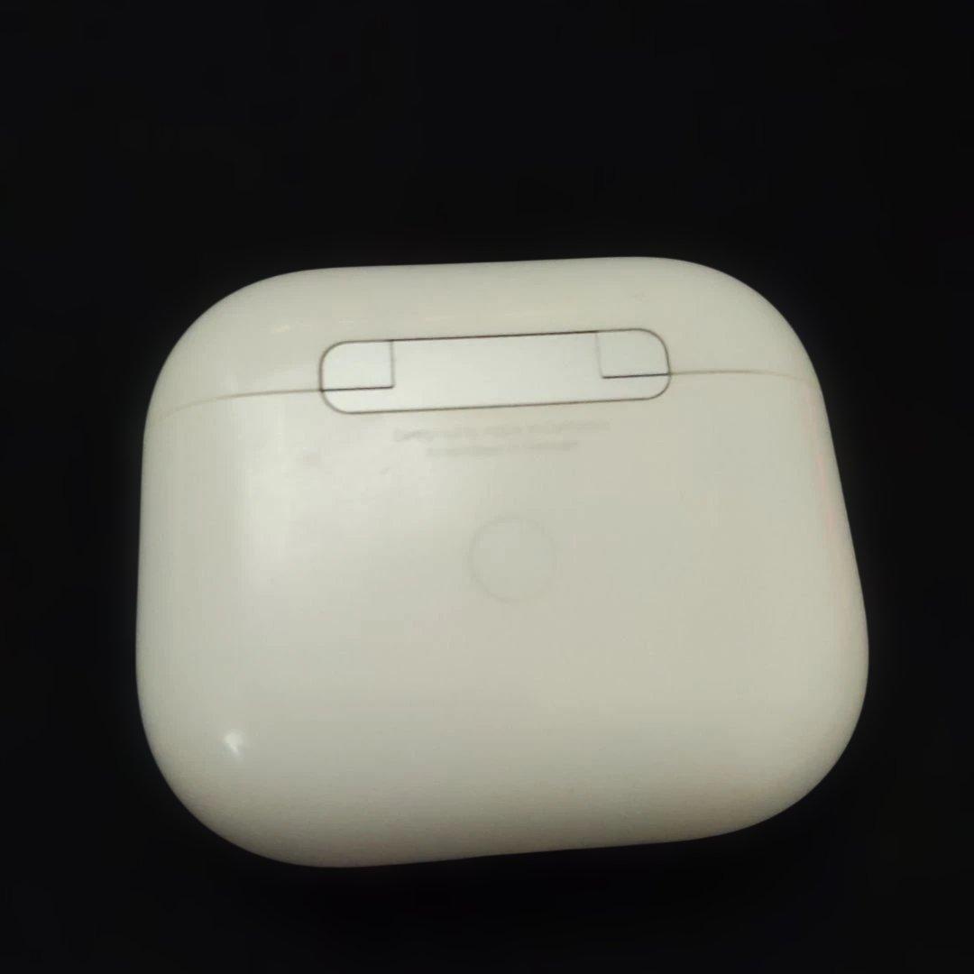 Airpods　第3世代