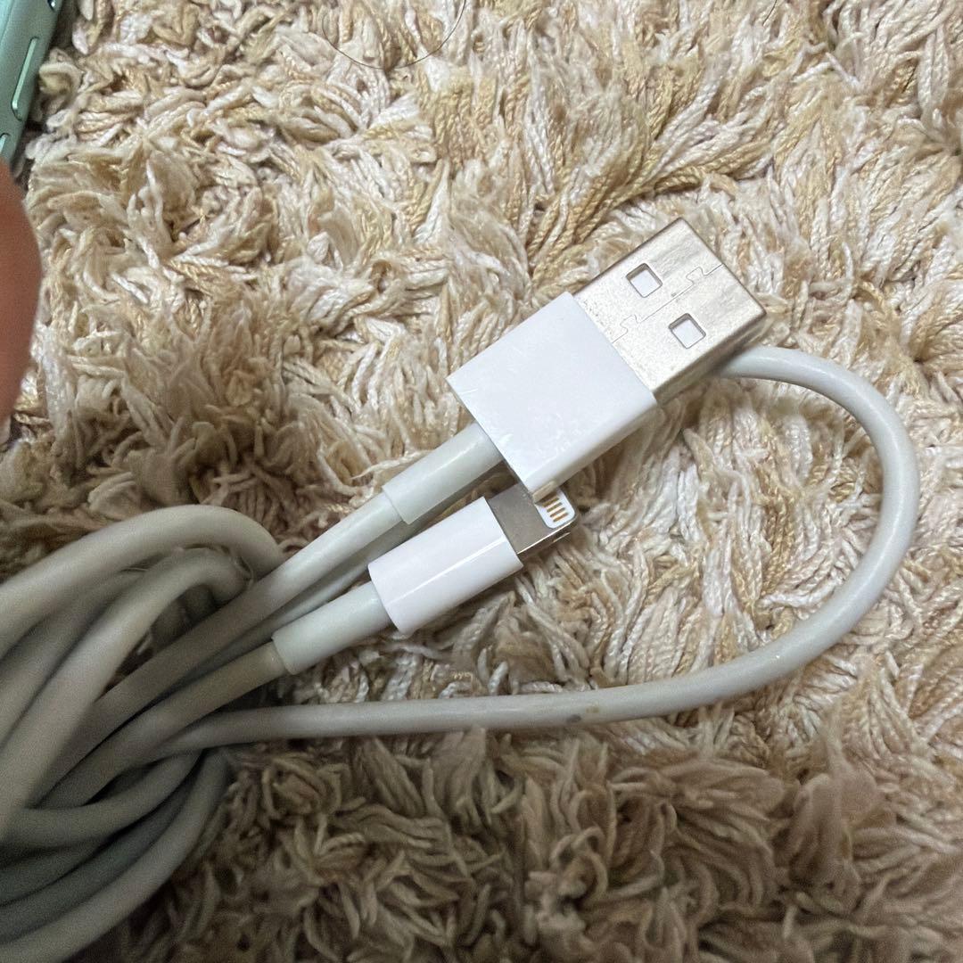 iPhone11 128GB 海外SIMフリー 背面ヒビあり 初期化済