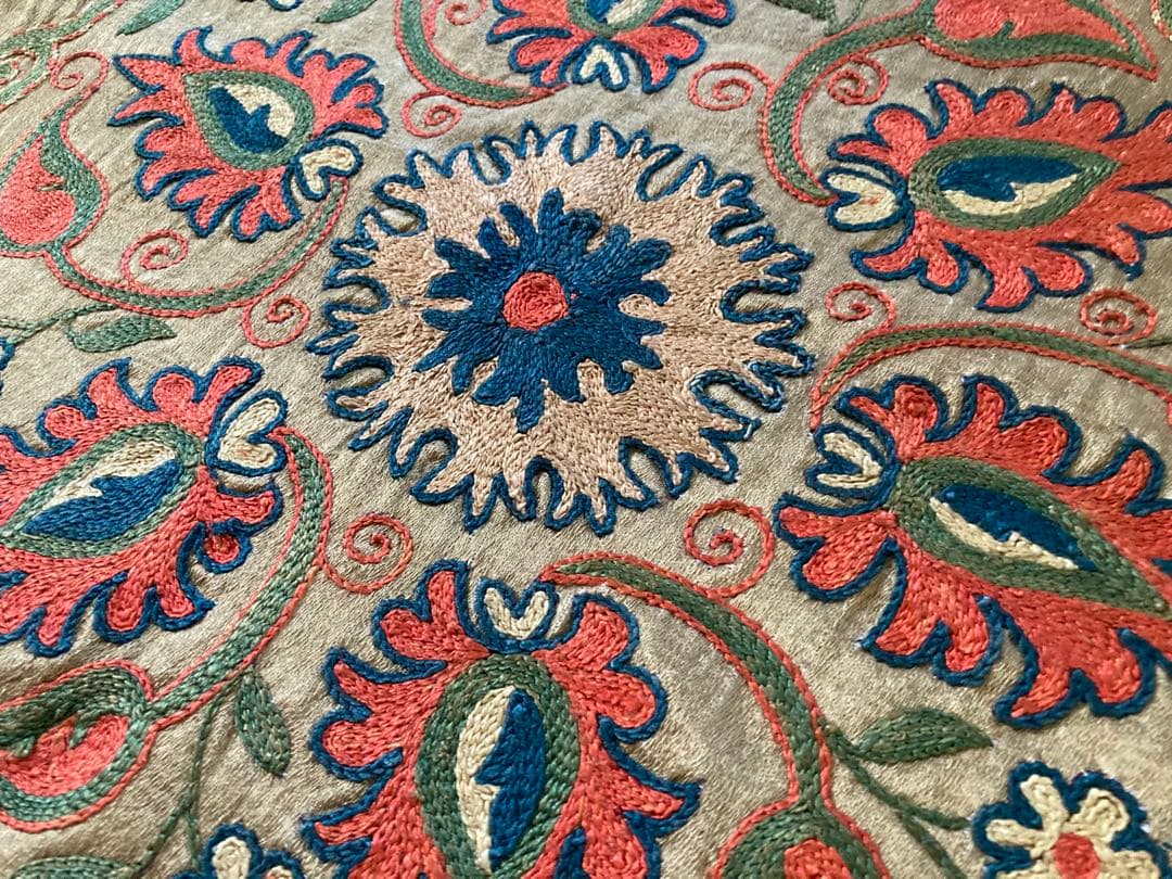 スザニ シルク刺繍 クッションカバー ウズベキスタン製 41×41cm