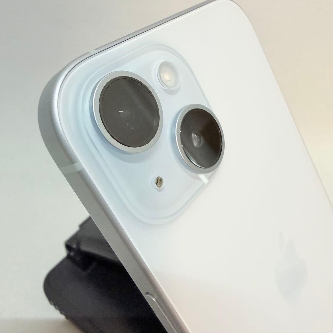 美品　Apple iPhone 15 128gb ブルー