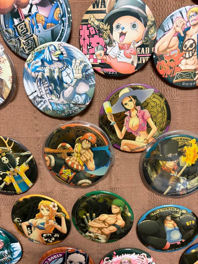 ⬛︎ワンピース ⬛︎FILM GOLD ⬜︎輩缶バッジ⬛︎まとめ売り⬛︎レア多数
