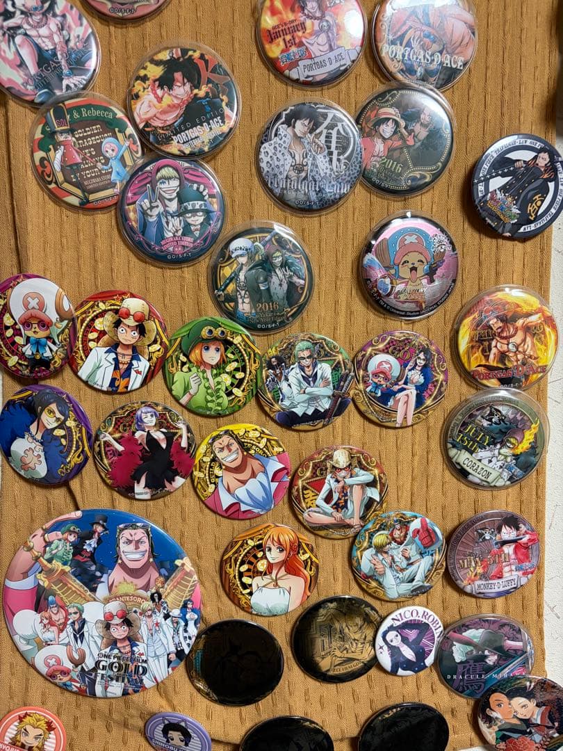 ⬛︎ワンピース ⬛︎FILM GOLD ⬜︎輩缶バッジ⬛︎まとめ売り⬛︎レア多数