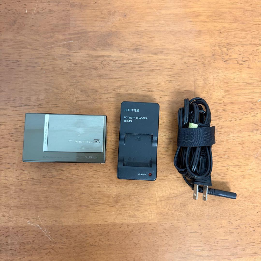 ● 良品 FUJIFILM Fine Pix Z100fd デジカメ