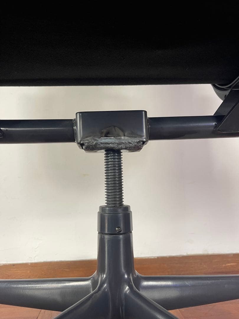 ハーマンミラー イームズ ソフトパッド チェア