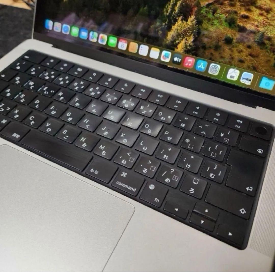 ★Apple M1 MacbookPro / 32GB / 1TB【初期化済】