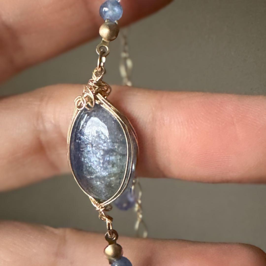 バイカラータンザナイトと天然石ビーズの14kgfブレスレット