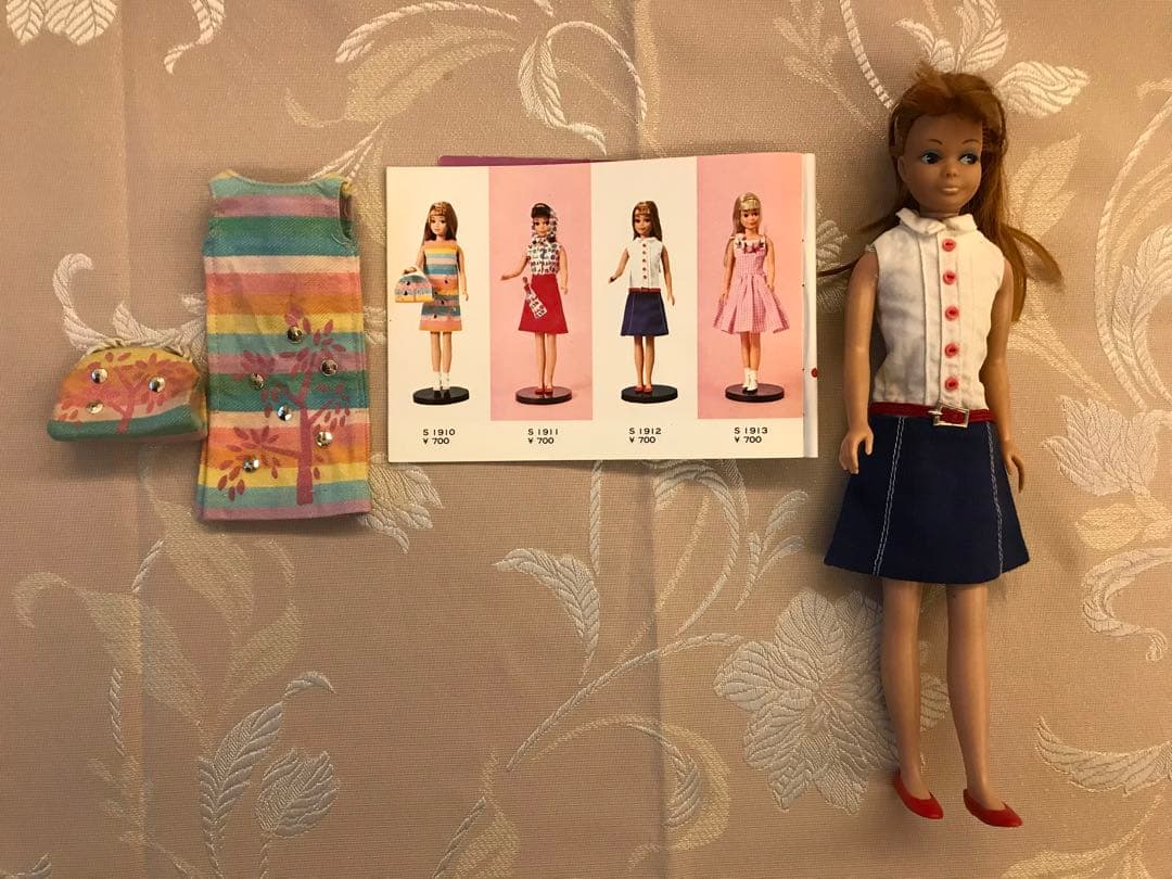 希少　初代スキッパー人形の服と鞄と靴　2組セットとカタログコピー付き