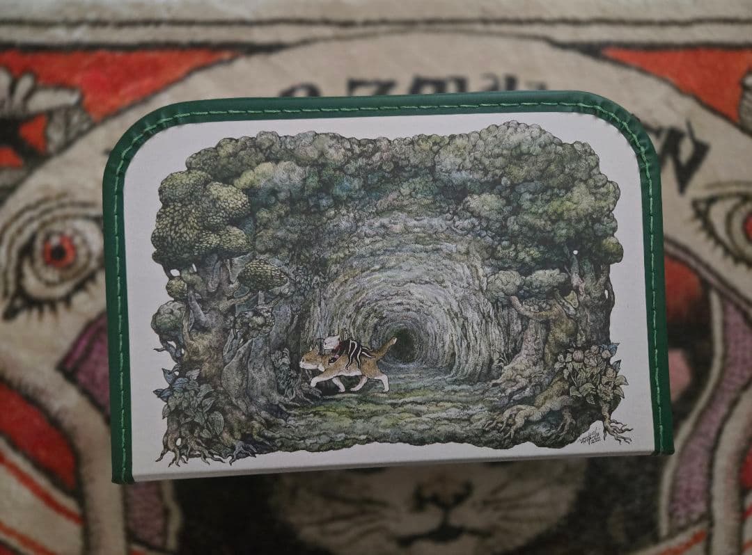 ヒグチユウコ　ペーパートランク　缶