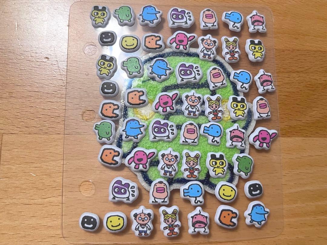 シール帳 完成品 たまごっち多め キーホルダー付き