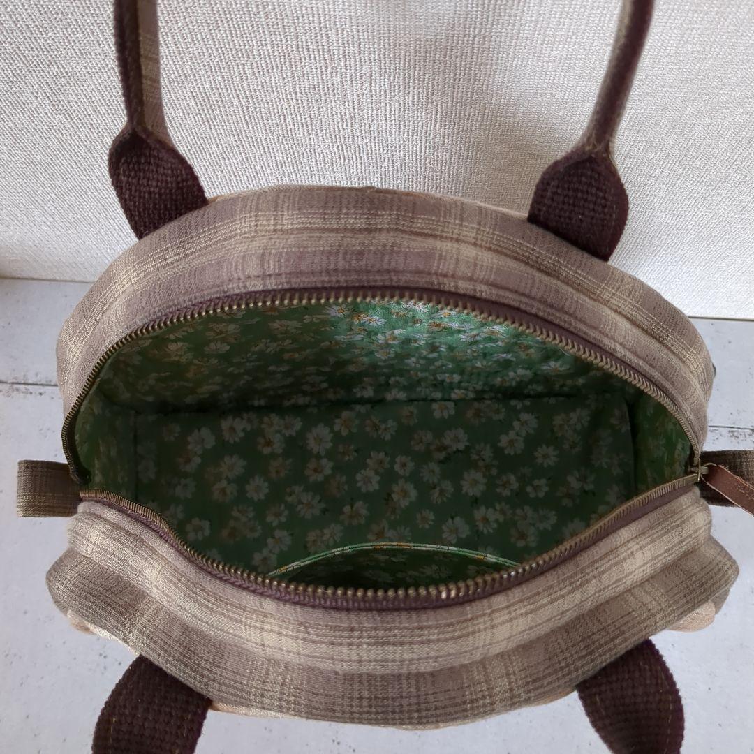 パッチワーク　カントリーハウスのバッグ