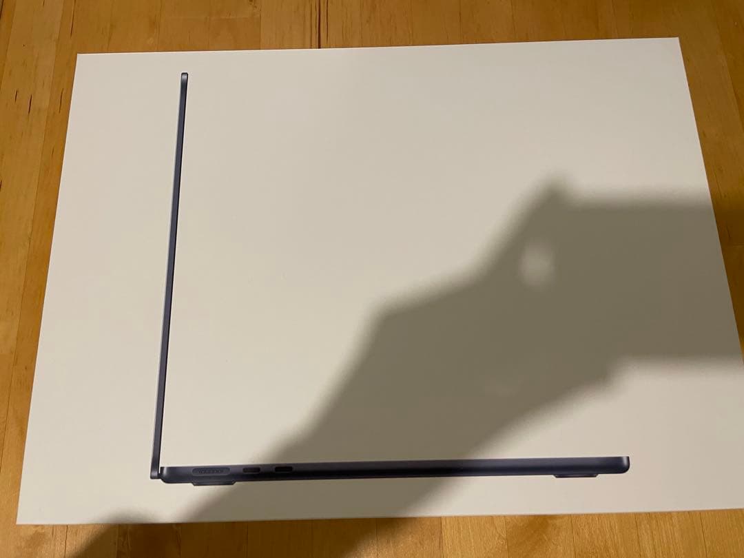 美品 MacBook Air 2024 13インチ M3 16GBスターライト