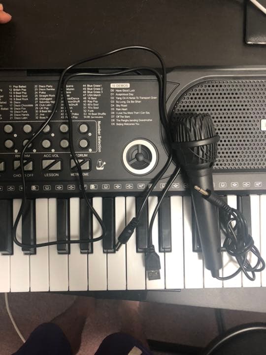 電子キーボード