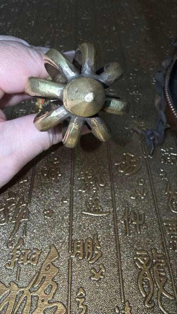 チベット製 法具 九鈷杵 ヴァジュラ 専用宝匣付き 羯磨打ち出し彫金 伝統金工