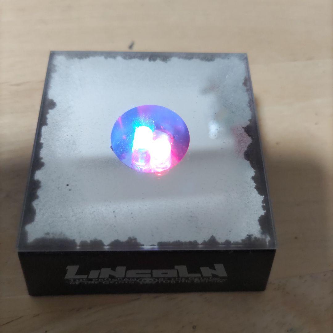 超希少販売終了品　レア商品　LINCOLN クリスタルフィギュア LED付き