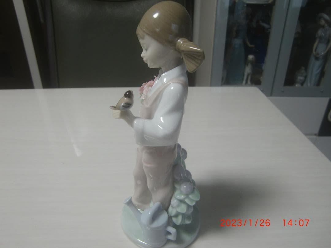 LLADRO　リヤドロ　【小鳥と話す少女】置物　リアドロ　インテリアＬ189