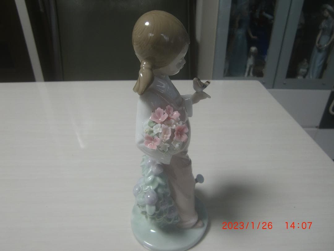 LLADRO　リヤドロ　【小鳥と話す少女】置物　リアドロ　インテリアＬ189