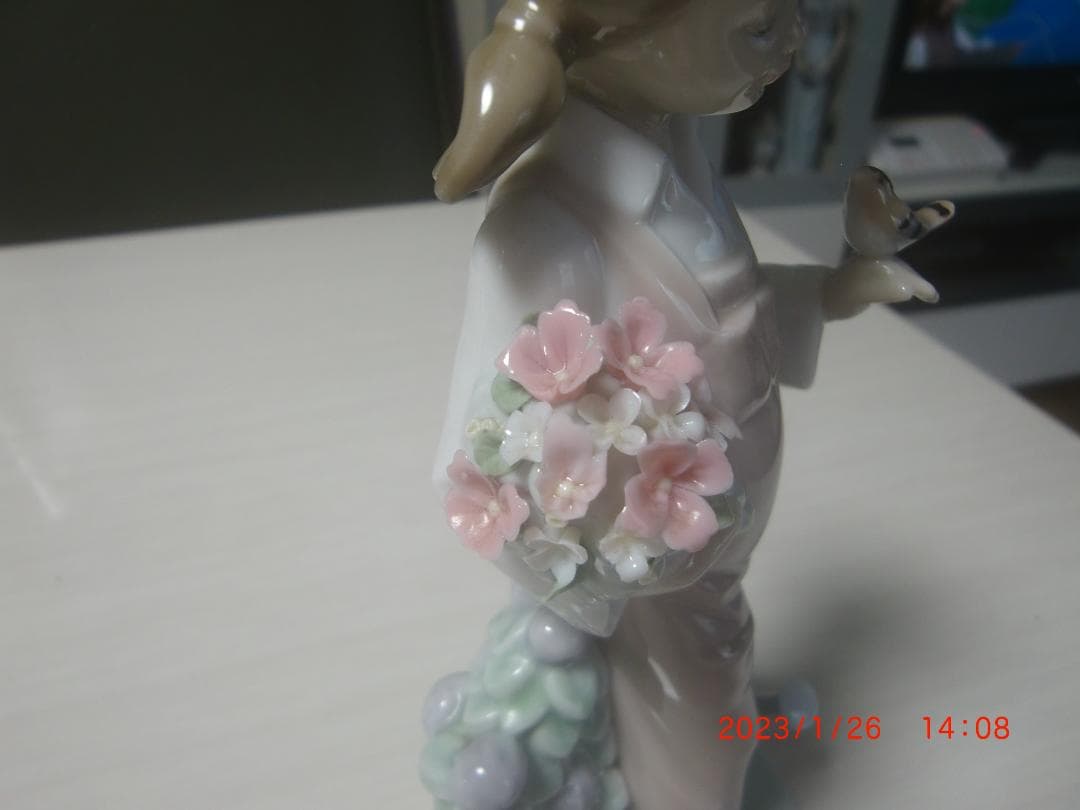 LLADRO　リヤドロ　【小鳥と話す少女】置物　リアドロ　インテリアＬ189