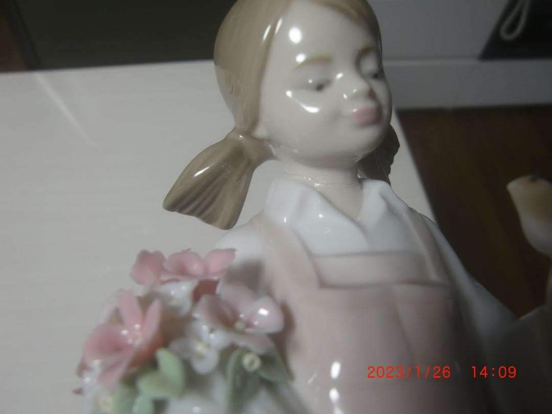LLADRO　リヤドロ　【小鳥と話す少女】置物　リアドロ　インテリアＬ189