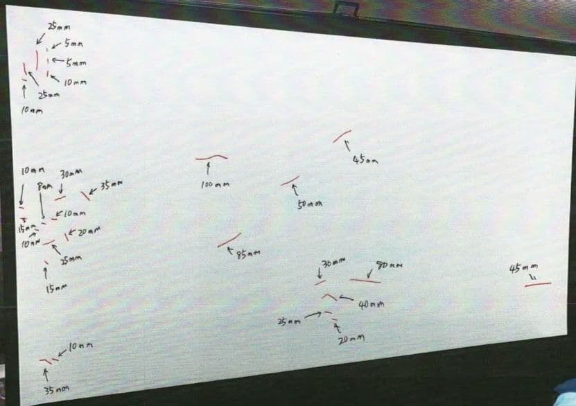 大型 ロールスクリーン スタンド式　モバイルスクリーン