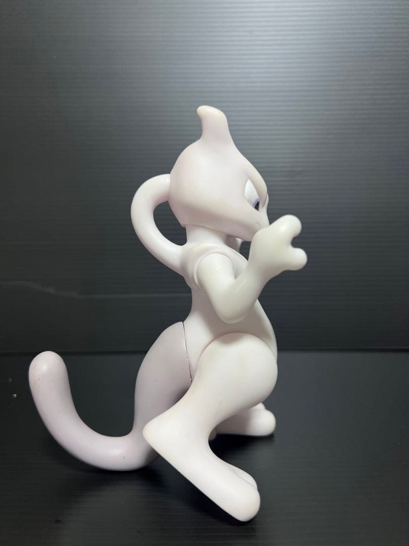 フィギュア　ミュウツー「ポケットモンスター」ポケモン デラックスフィギュア