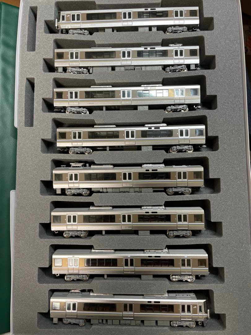 KATO 10-1678 223系2000番台＜新快速＞8両セット