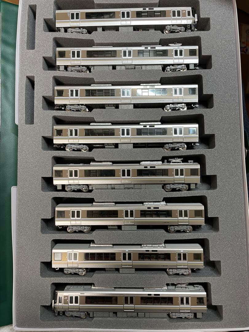 KATO 10-1678 223系2000番台＜新快速＞8両セット