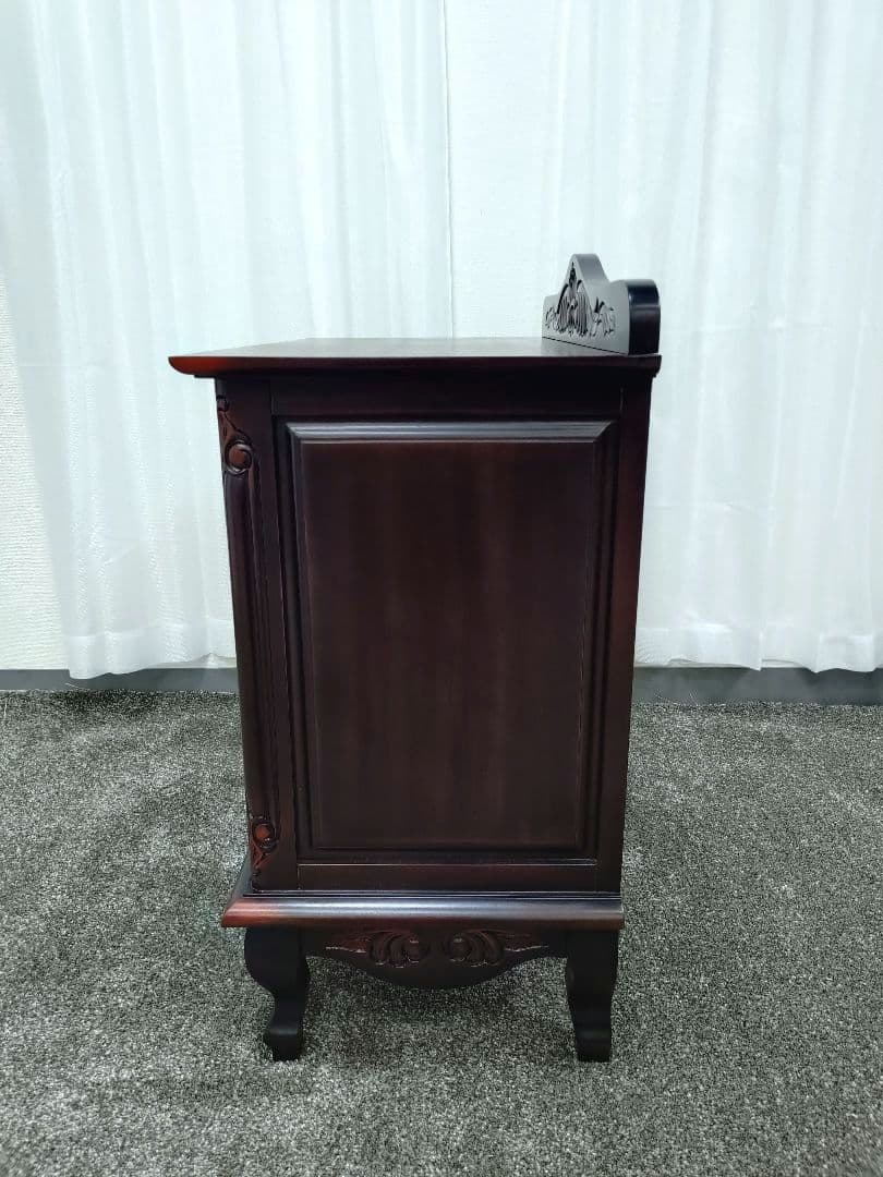 未使用 マホガニー アンティーク風 キャビネット 飾り棚 ヴェルテュ