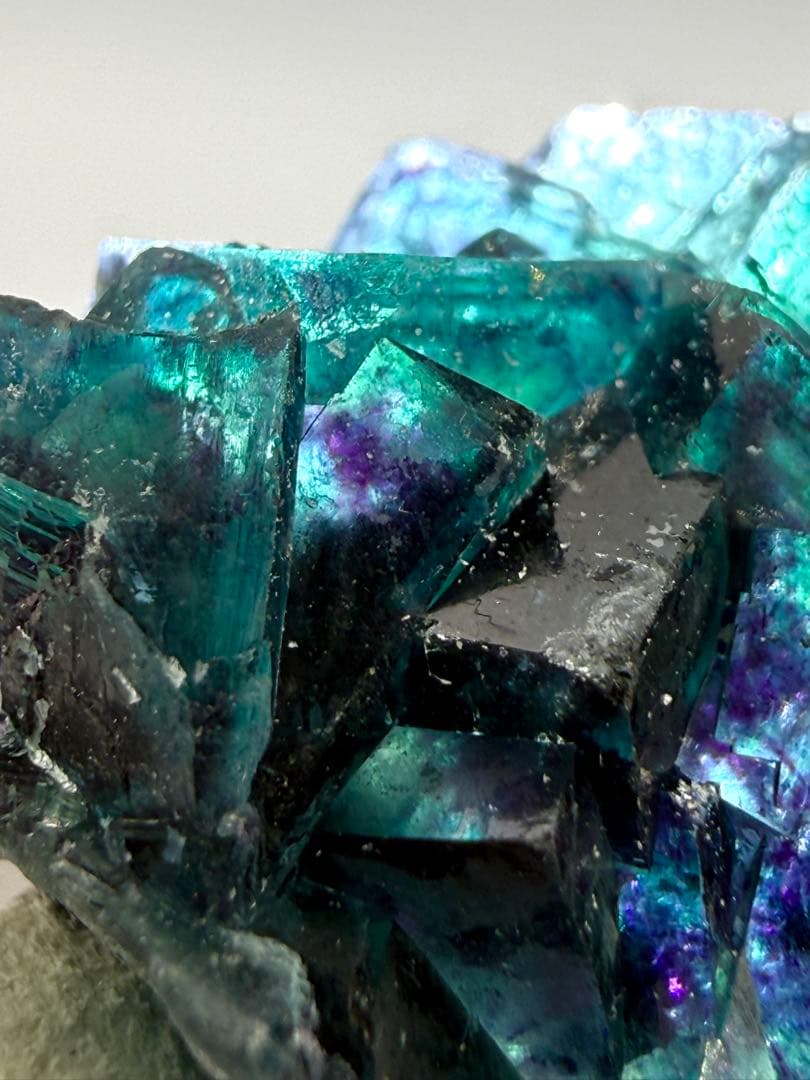 フローライト　オコルス産　原石　鉱物　標本　天然石　蛍石　バタフライポケット