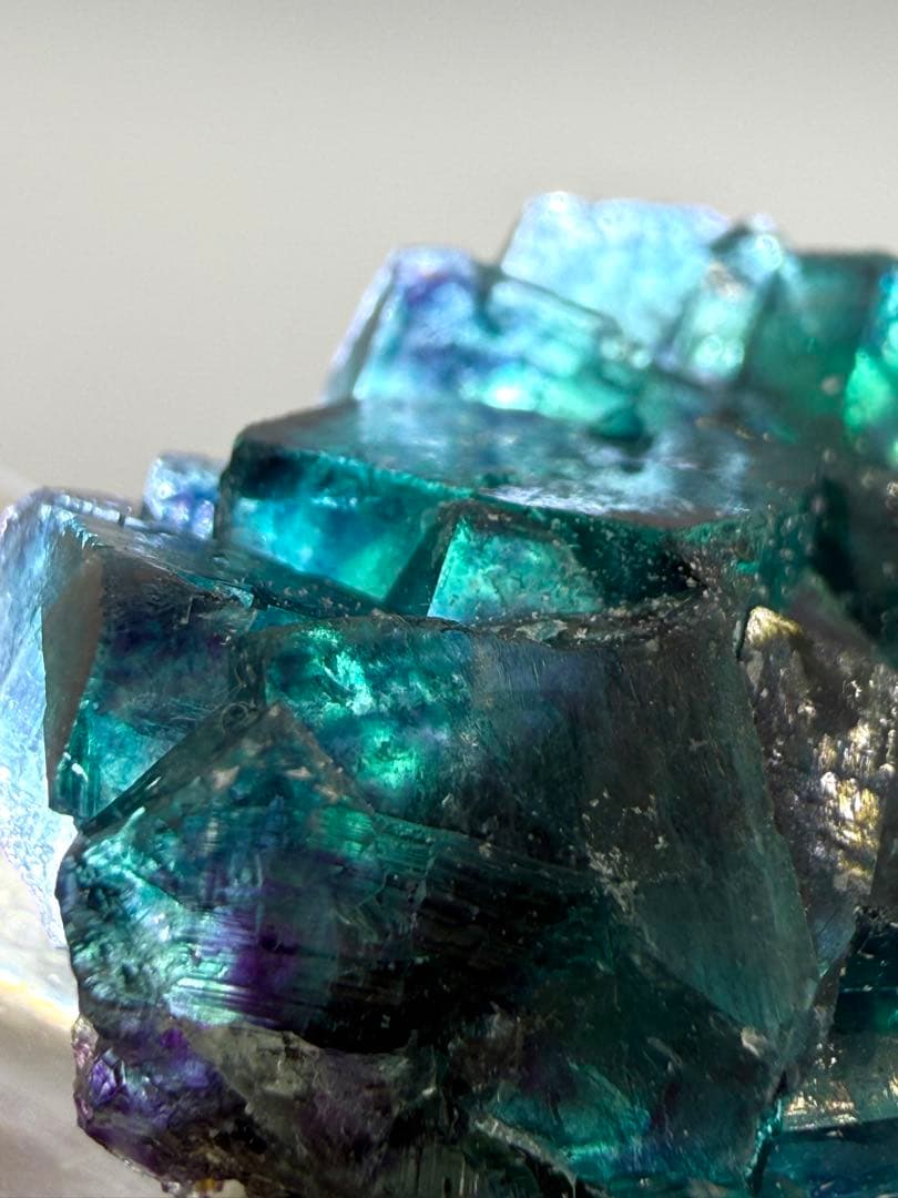 フローライト　オコルス産　原石　鉱物　標本　天然石　蛍石　バタフライポケット