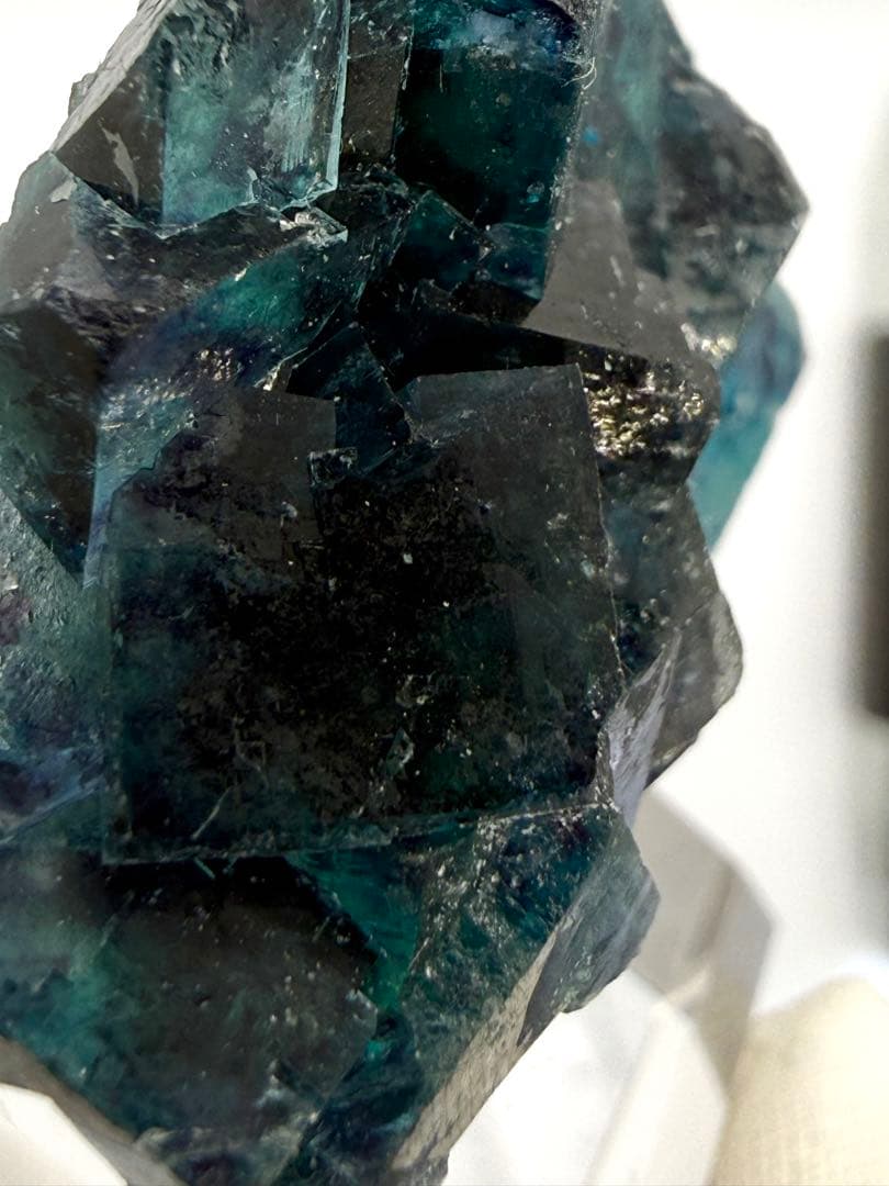 フローライト　オコルス産　原石　鉱物　標本　天然石　蛍石　バタフライポケット