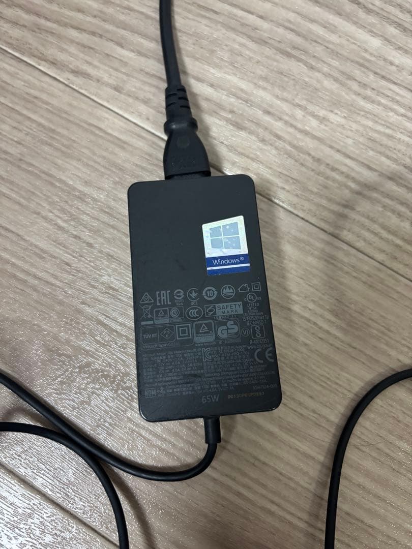 【ジャンク品、分解跡あり】Microsoft Surface Pro4 本体