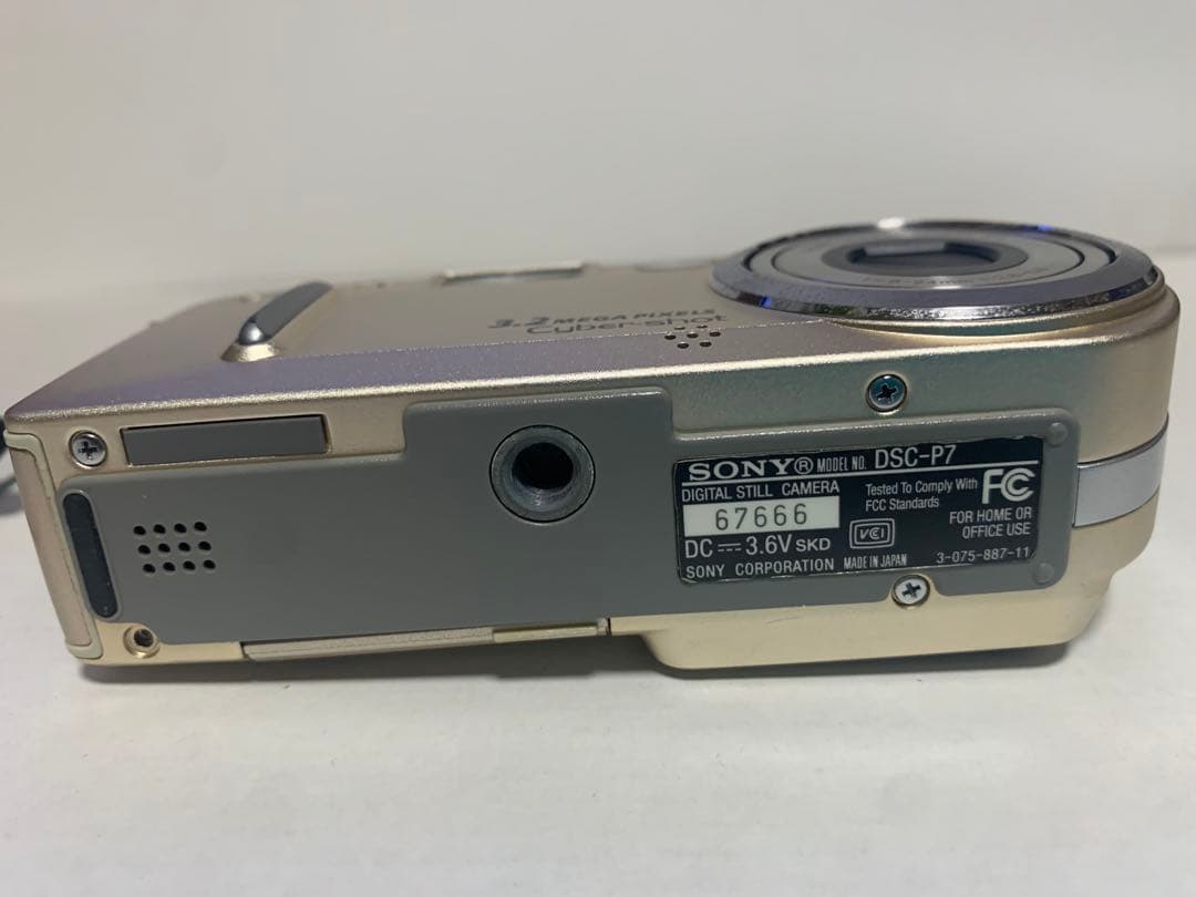 SONY Cyber-shot DSC-P7 サイバーショット　ゴールドカラー