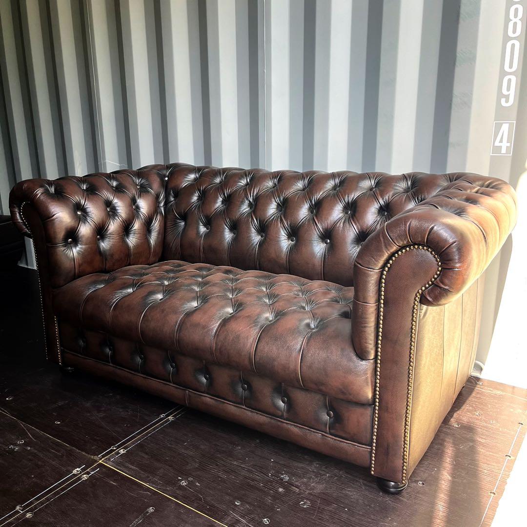 取付無料！総本革 おしゃれアンティークブラウンチェスターフィールド2Pソファ✨