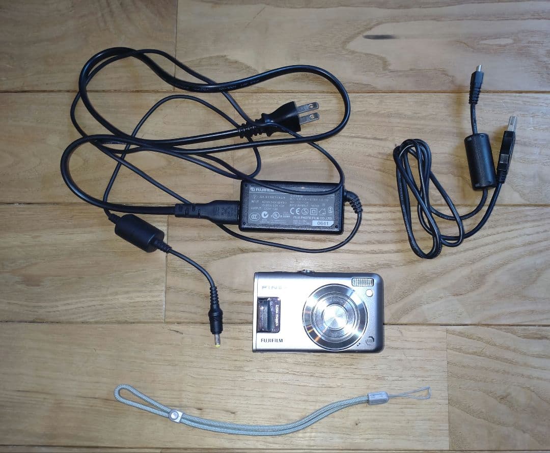 中古動作品☆送料無料　FUJIFILM FinePixF31fd