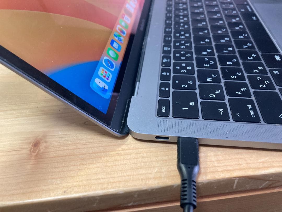 【ジャンク】MacBook Pro 2017 バッテリー/USB-C難あり