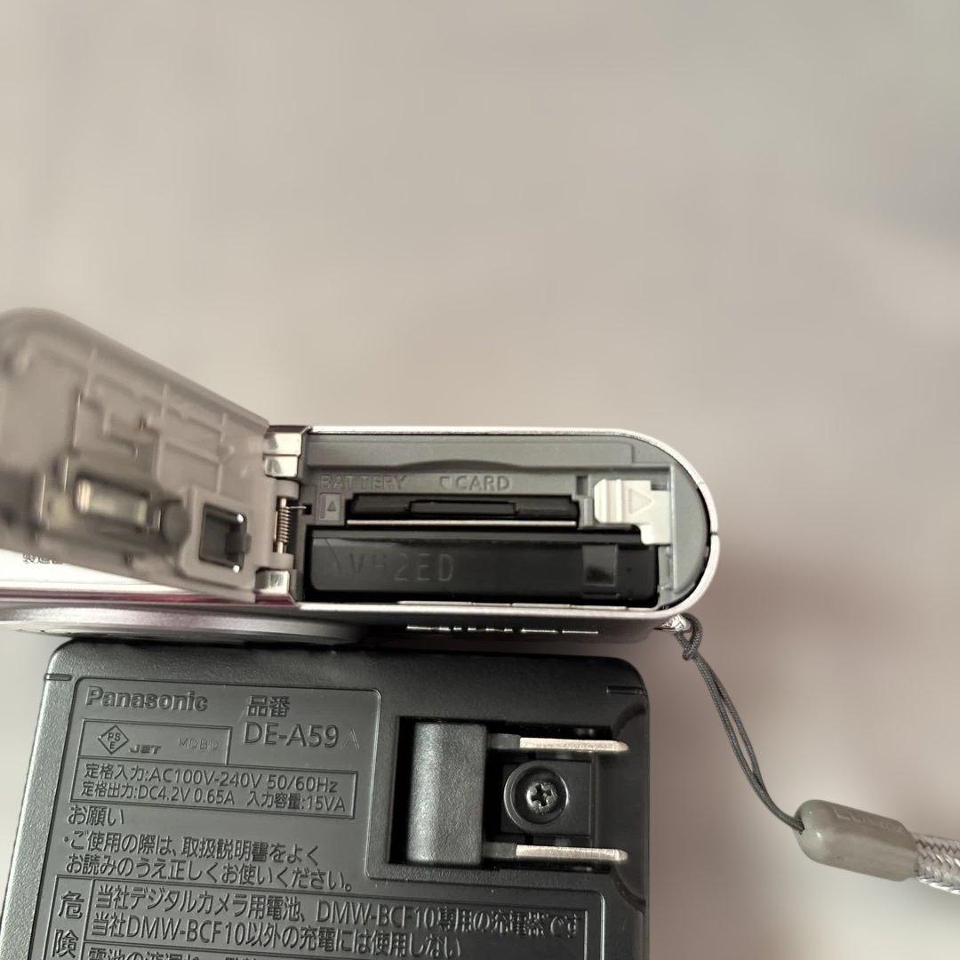 Panasonic　LUMIX DMC-FX60　デジカメ