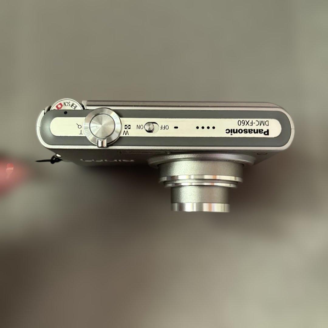 Panasonic　LUMIX DMC-FX60　デジカメ