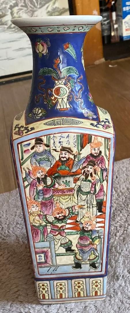 大清同治年製 中国 色絵賢人武人図装飾 角形花瓶