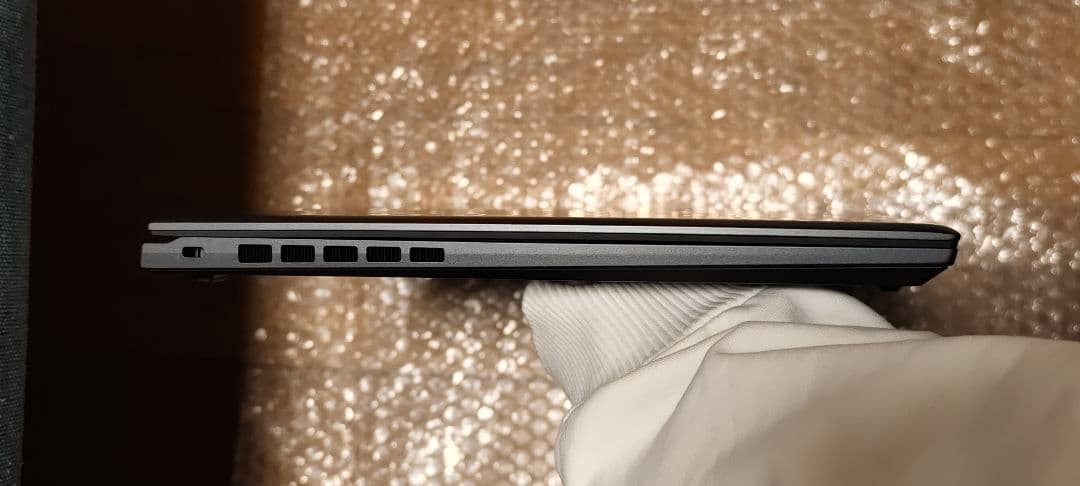 【美品】Prestige 16 AI Studio B1VFG